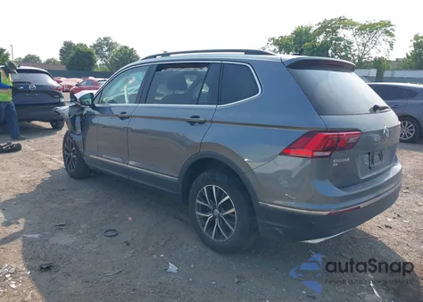2020 Volkswagen Tiguan 2.0T Se/2.0T Se R-Line Black/2.0T Sel из США, поврежденный, VIN 3VV2B7AX6LM091334